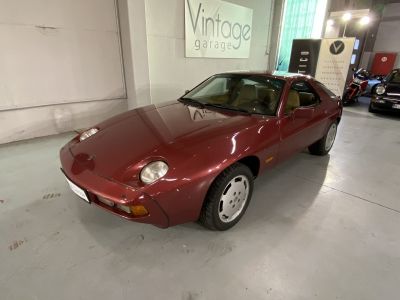 Porsche 928  - 1