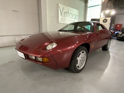 Porsche 928  - 2