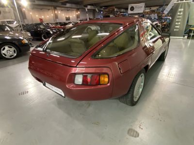 Porsche 928  - 15