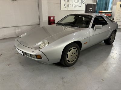 Porsche 928  - 9