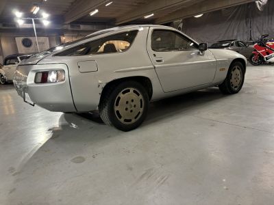 Porsche 928  - 21