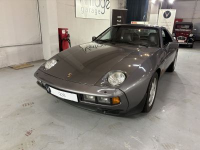 Porsche 928 S  - 2