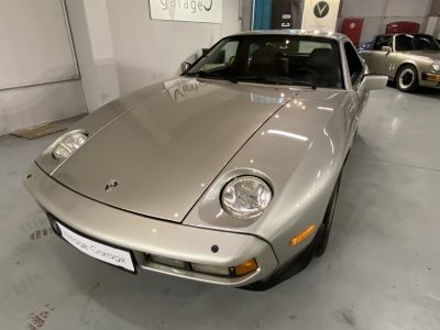 Porsche 928 S  - 4