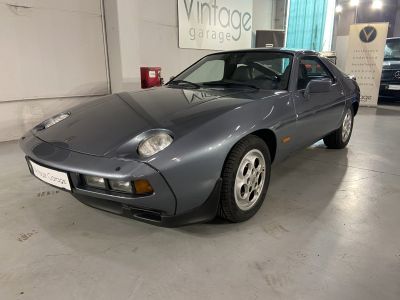 Porsche 928 S  - 2