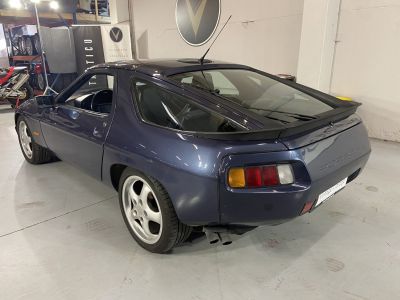 Porsche 928 S  - 15