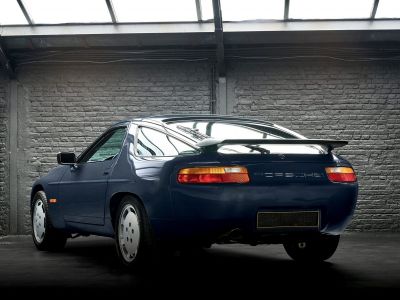 Porsche 928 S4  - 5