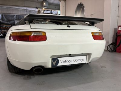 Porsche 928 S4  - 17