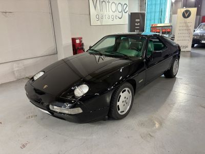 Porsche 928 S4  - 1