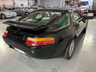 Porsche 928 S4  - 17