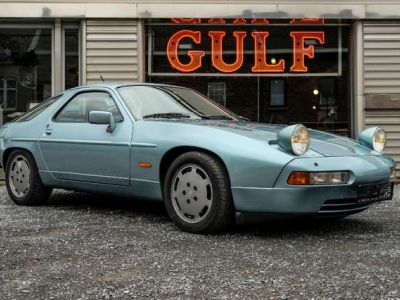 Porsche 928 S4  - 1