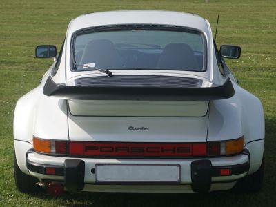 Porsche 930 Turbo - 1983  - 8