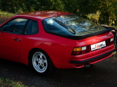 Porsche 944 Turbo  - 7