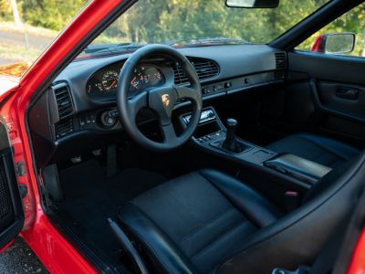 Porsche 944 Turbo  - 31