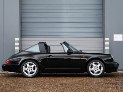 Porsche 964 Targa 4 with only 38.054 km 3600cc 6 cilinder 247 hp  - 2