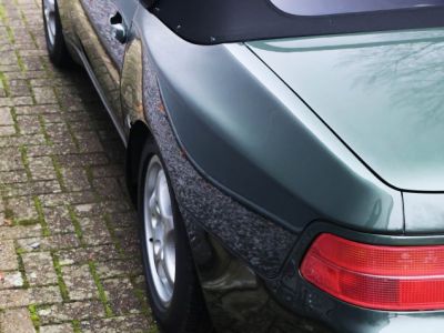 Porsche 968 convertible with manual transmission 3.0L 16-valve inline-four engine 239 HP  - 10