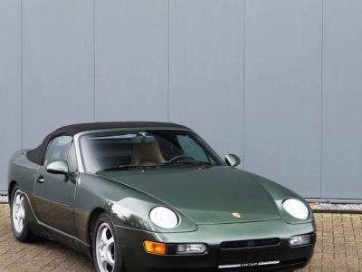 Porsche 968 convertible with manual transmission 3.0L 16-valve inline-four engine 239 HP  - 12