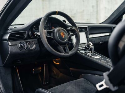 Porsche 991 .2 GT3 RS Weissach Roll Cage -Alcantara Lift  - 9