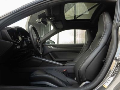 Porsche 992 Carrera 4S Sunroof VentilSeats Bose Lift  - 8