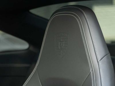 Porsche 992 Carrera 4S Sunroof VentilSeats Bose Lift  - 11