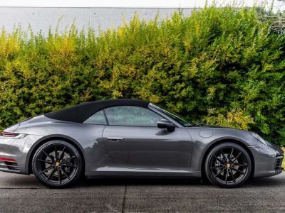 Porsche 992 Carrera Cabrio PDK  - 32