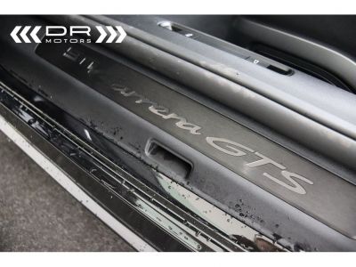 Porsche 992 TARGA 4 GTS FACELIFT - PAINT TO SAMPLE : DARK OLIVE metallic BOSE LIFT  - 56