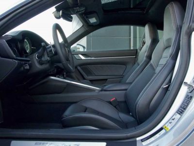 Porsche 992 TURBO S Pano Keyless Venti Seats Sportexhaust  - 13