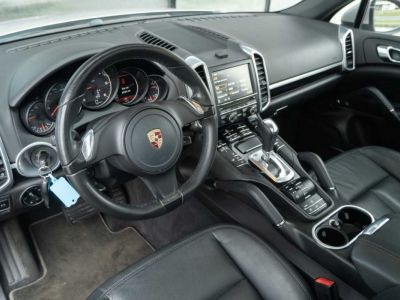 Porsche Cayenne 3.0D Panorama HeatedSteer ParkAssist Memoryseats  - 8