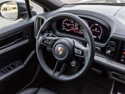 Porsche Cayenne Coupé E-Hybrid-SPORTDESIGN-DISPLAY-18W-FULL  - 21