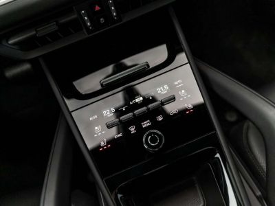 Porsche Cayenne E-HYB-AIR-CHRONO-21-MATRIX-360-HUD-INNO-PANO-18W  - 46