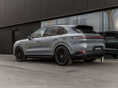 Porsche Cayenne E-HYB-AIR-CHRONO-21-MATRIX-360-PANO-14W-MASSAGE-.  - 2