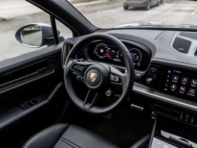 Porsche Cayenne E-HYB-AIR-DISPL-CHRONO-21-HD-MATRIX-360-PANO-18W  - 46