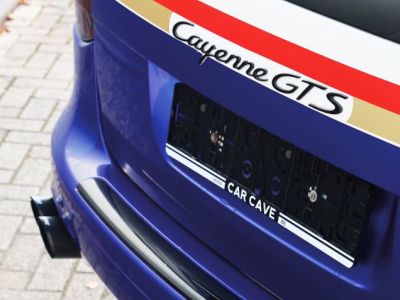 Porsche Cayenne S Rothmans 4.8 V8 with 385 bhp  - 6