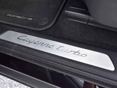 Porsche Cayenne TURBO 1st Owner Softclose BOSE Chrono Pano 360°  - 10