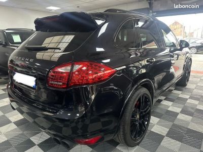 Porsche Cayenne Turbo V8  - 4