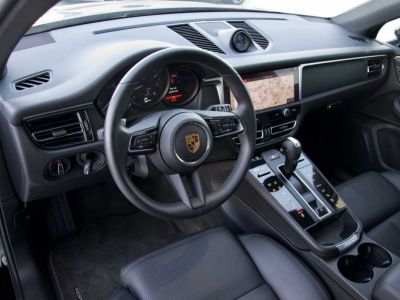 Porsche Macan 2.0 Turbo PDK Pano Heated Steering 14-Way - <small></small> 82.900 € <small>TTC</small> - #9