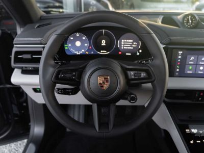 Porsche Macan 4 Airsusp Pano Bose ACC 22'Alu 360° 18way  - 18