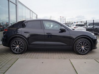 Porsche Macan 4 Electric Peformance PANO TREKHAAK ACC  - 5