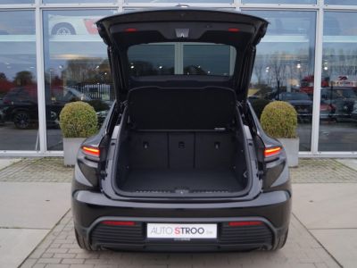 Porsche Macan 4 Electric Peformance PANO TREKHAAK ACC  - 10