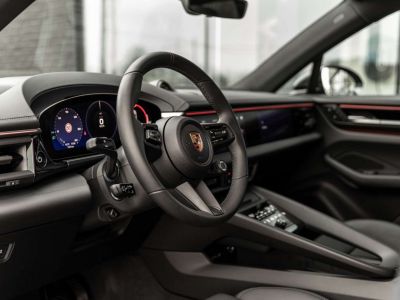 Porsche Macan 4 EV 100KW-22-AIR-MATRIX-PANO-ACC-AUGM. HUD-DISPL  - 17