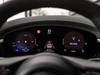 Porsche Macan 4 EV-100KW-AUGMENTED HUD-DISPLAY-22RS-PANO-FULL  - 32