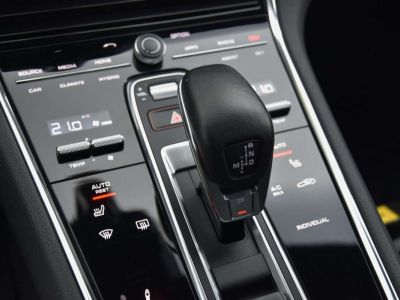 Porsche Panamera 4 HYBRID 10 YEARS EDITION  - 30