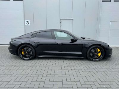 Porsche Taycan 93.4 kWh Turbo S -- PACK CARBON TOIT PANO  - 7