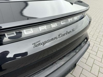 Porsche Taycan 93.4 kWh Turbo S -- PACK CARBON TOIT PANO  - 13