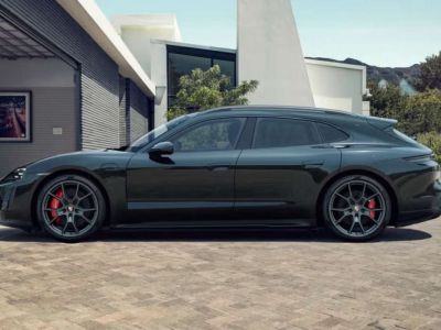 Porsche Taycan GTS Sport Turismo | INNODRIVE BOSE LP: €175  - 2