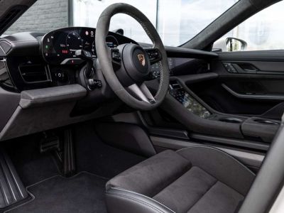 Porsche Taycan GTS SPORTDESIGN-21-AIR-PANO-MATRIX-ACC-360-BOSE  - 23