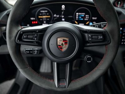 Porsche Taycan GTS ST PDCC-ACHTERASST.-AIR-21-INNO-HUD-MATRIX  - 35