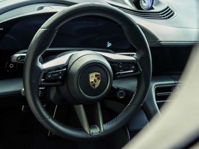 Porsche Taycan TURBO S  - 18