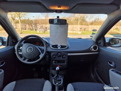 Renault Clio 1.5 DCI 75ch dynamique  - 3