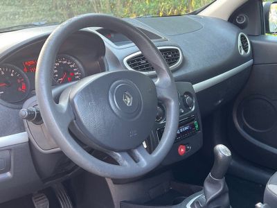 Renault Clio III 1.5 DCI 75CH AUTHENTIQUE ECO² 3P 08/2011 - GARANTIE  - 10