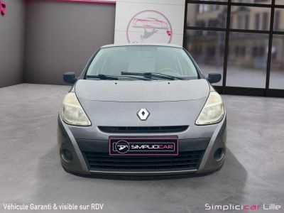 Renault Clio III 5 portes  - 4